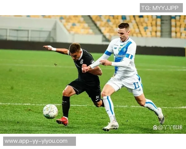 足球世界推荐:探索全球顶级联赛与球星的精彩瞬间与战术分析 足球世界推荐:探索全球顶级联赛与球星的精彩瞬间与战术分析